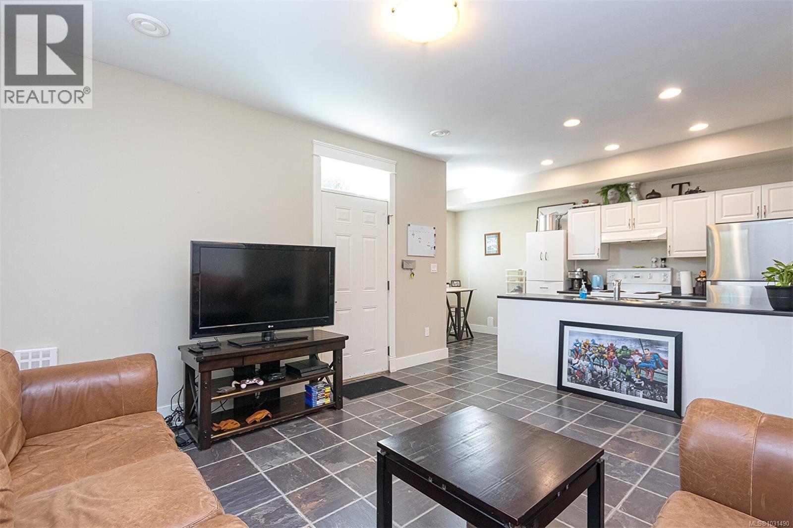 1143 Natures Gate, Langford