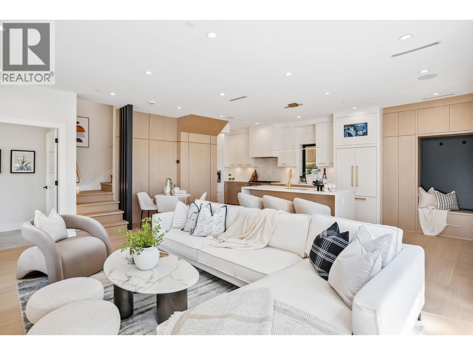 2307 E 3RD AVENUE, Vancouver