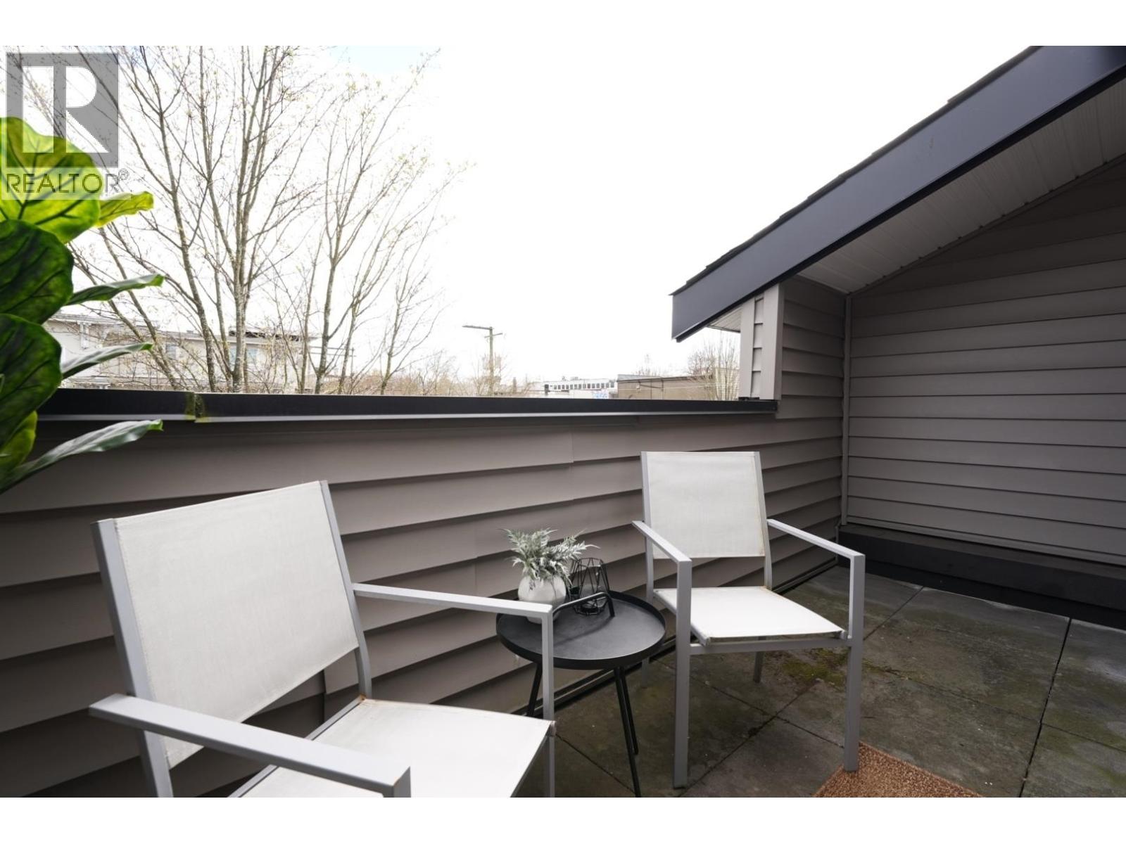 331 GARDEN DRIVE, Vancouver