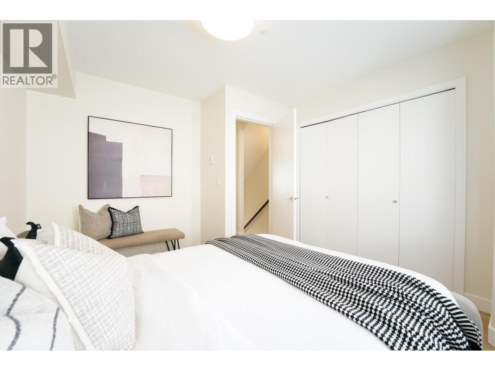 331 GARDEN DRIVE, Vancouver