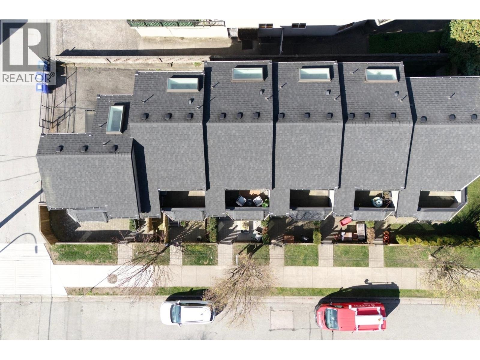 331 GARDEN DRIVE, Vancouver