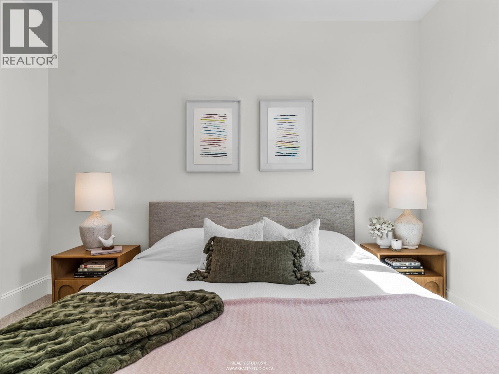 3 4088 MAPLE CRESCENT, Vancouver