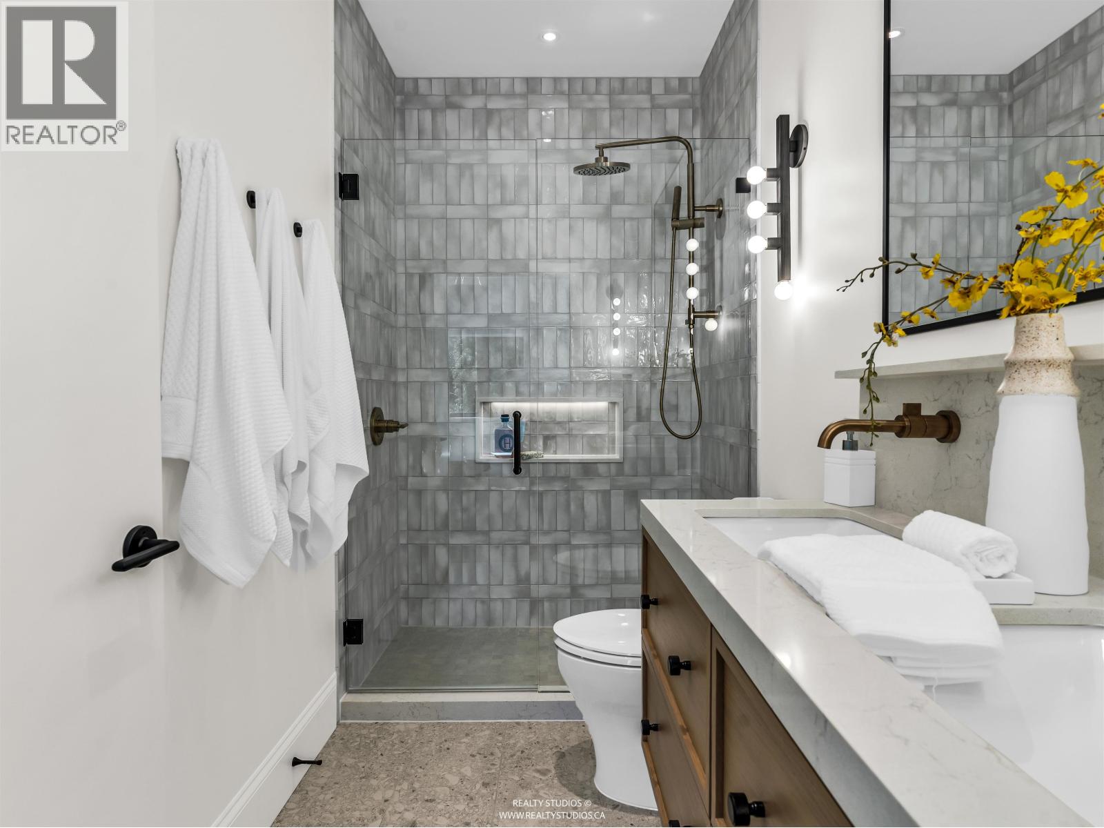 3 4088 MAPLE CRESCENT, Vancouver