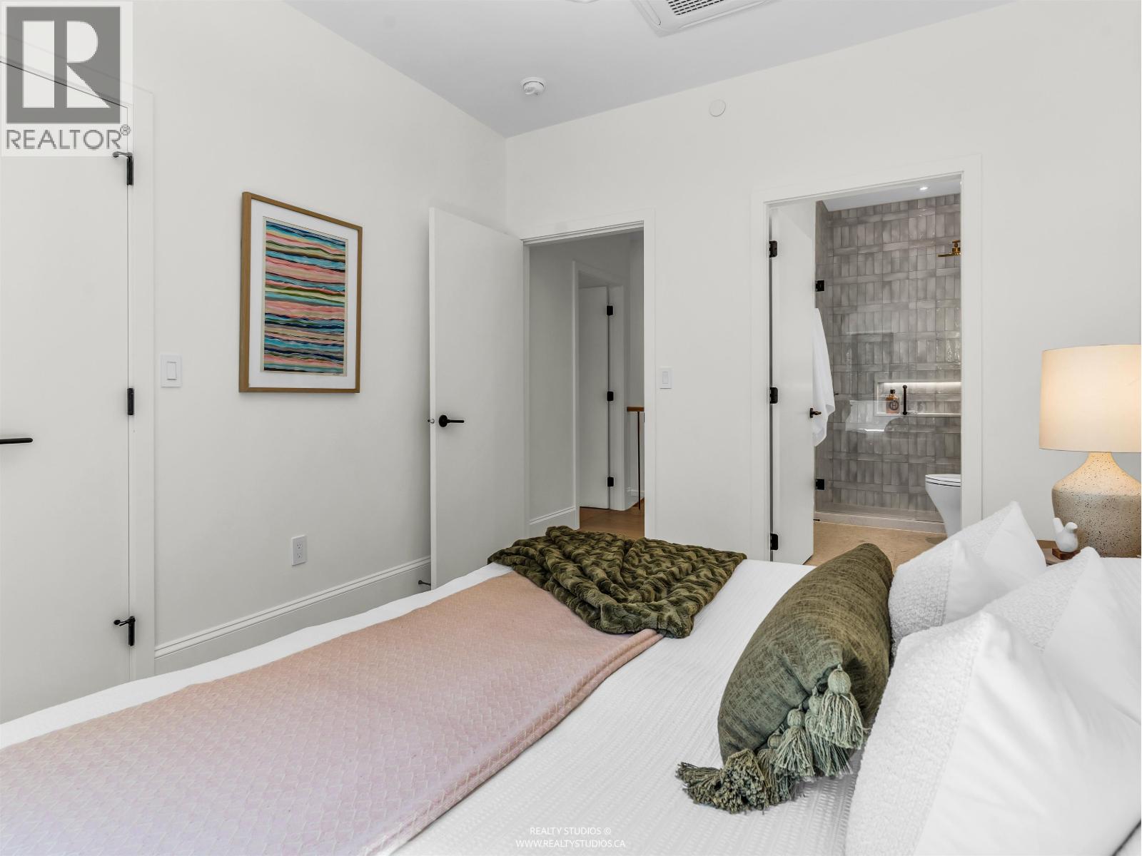 3 4088 MAPLE CRESCENT, Vancouver