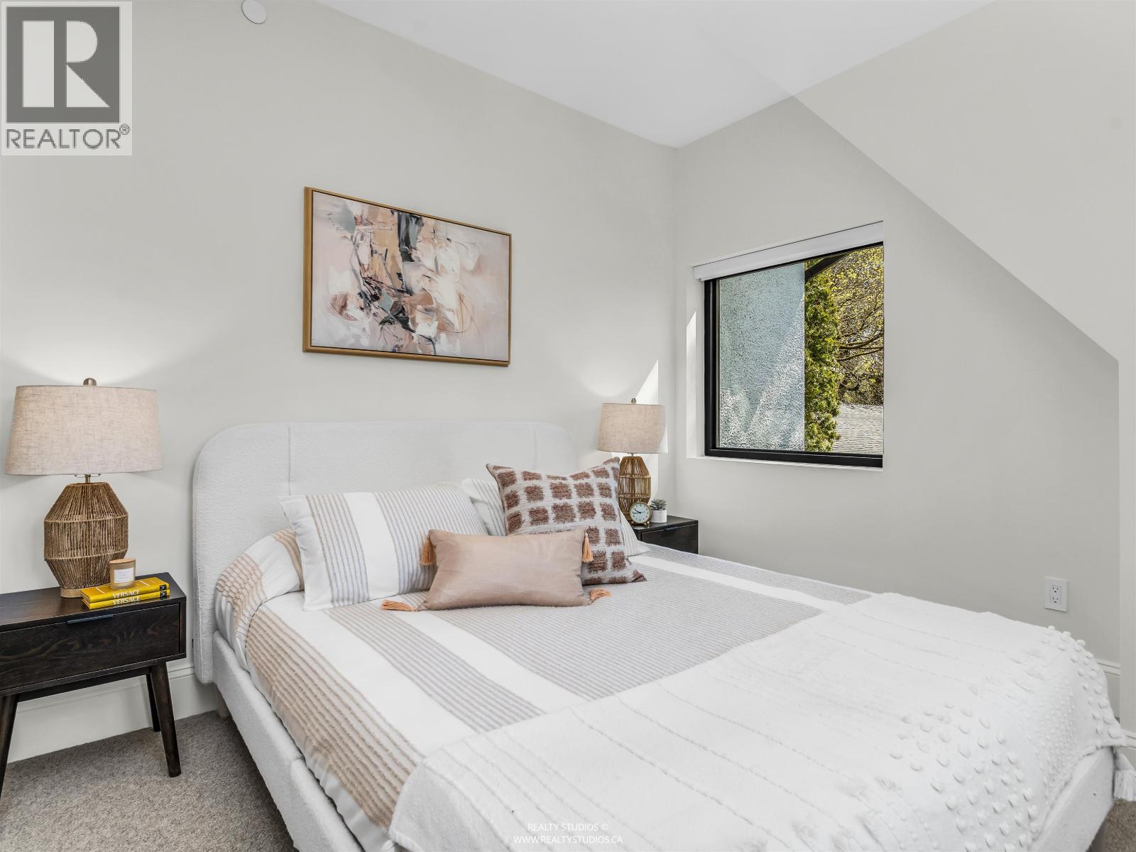 3 4088 MAPLE CRESCENT, Vancouver