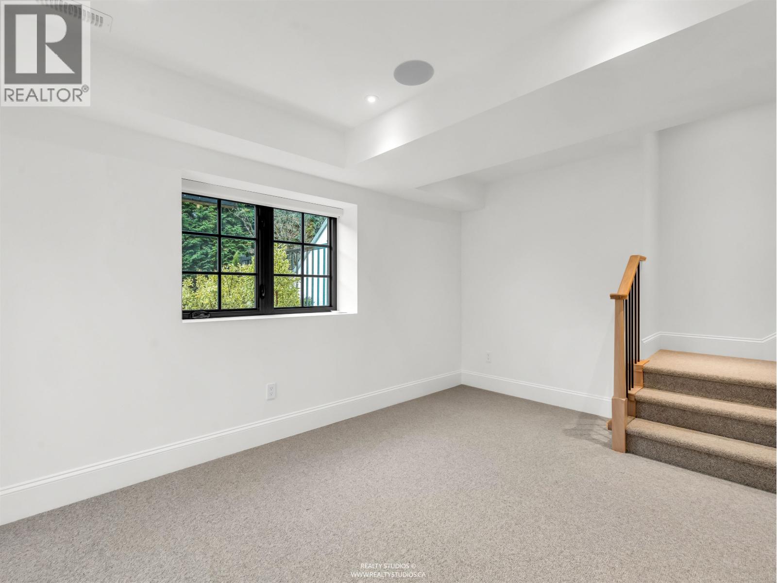 3 4088 MAPLE CRESCENT, Vancouver