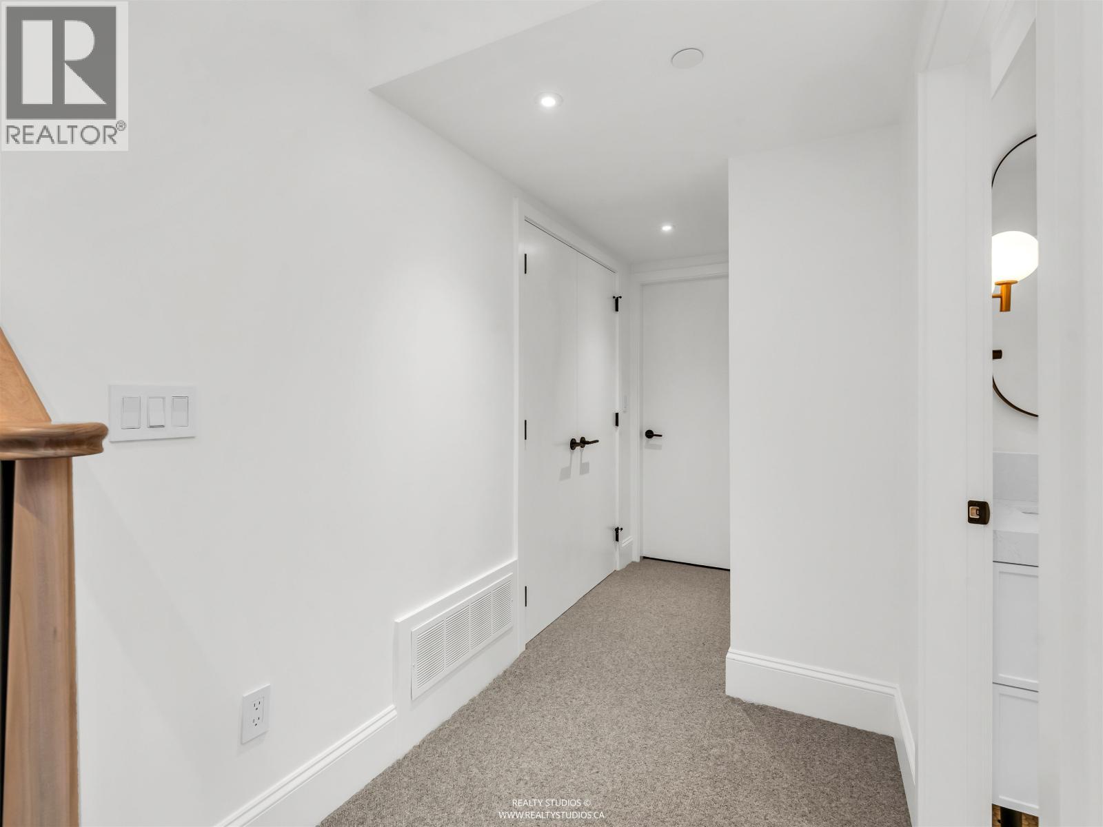 3 4088 MAPLE CRESCENT, Vancouver