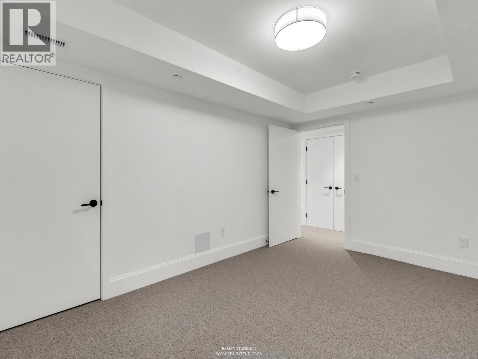 3 4088 MAPLE CRESCENT, Vancouver