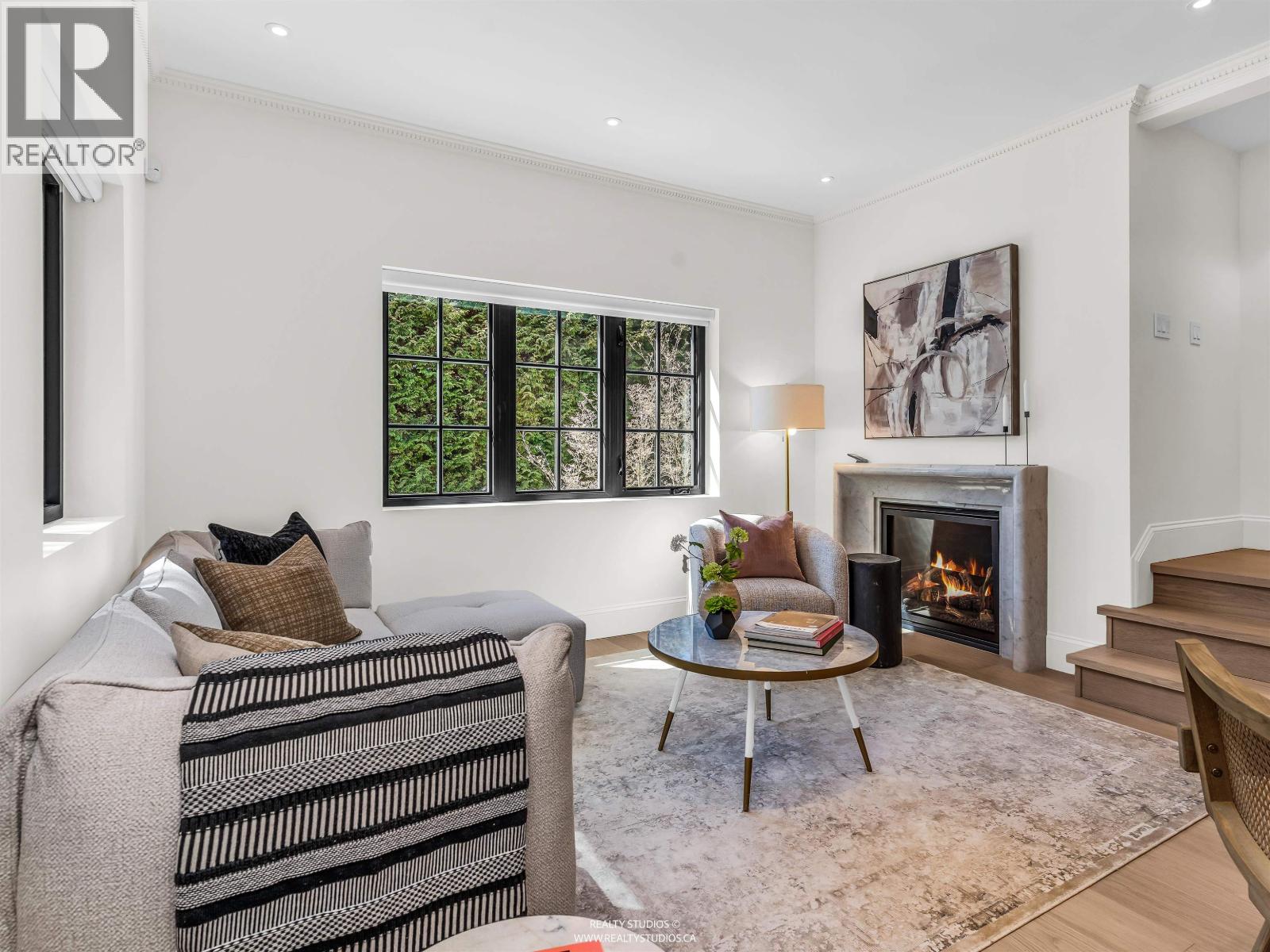 3 4088 MAPLE CRESCENT, Vancouver