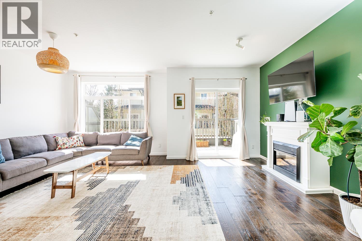 35 40632 GOVERNMENT ROAD, Squamish