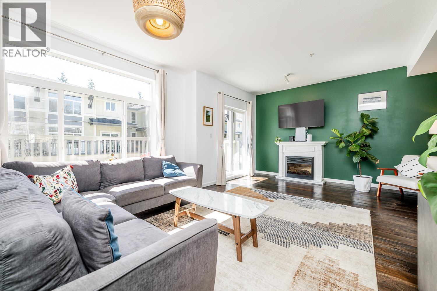 35 40632 GOVERNMENT ROAD, Squamish