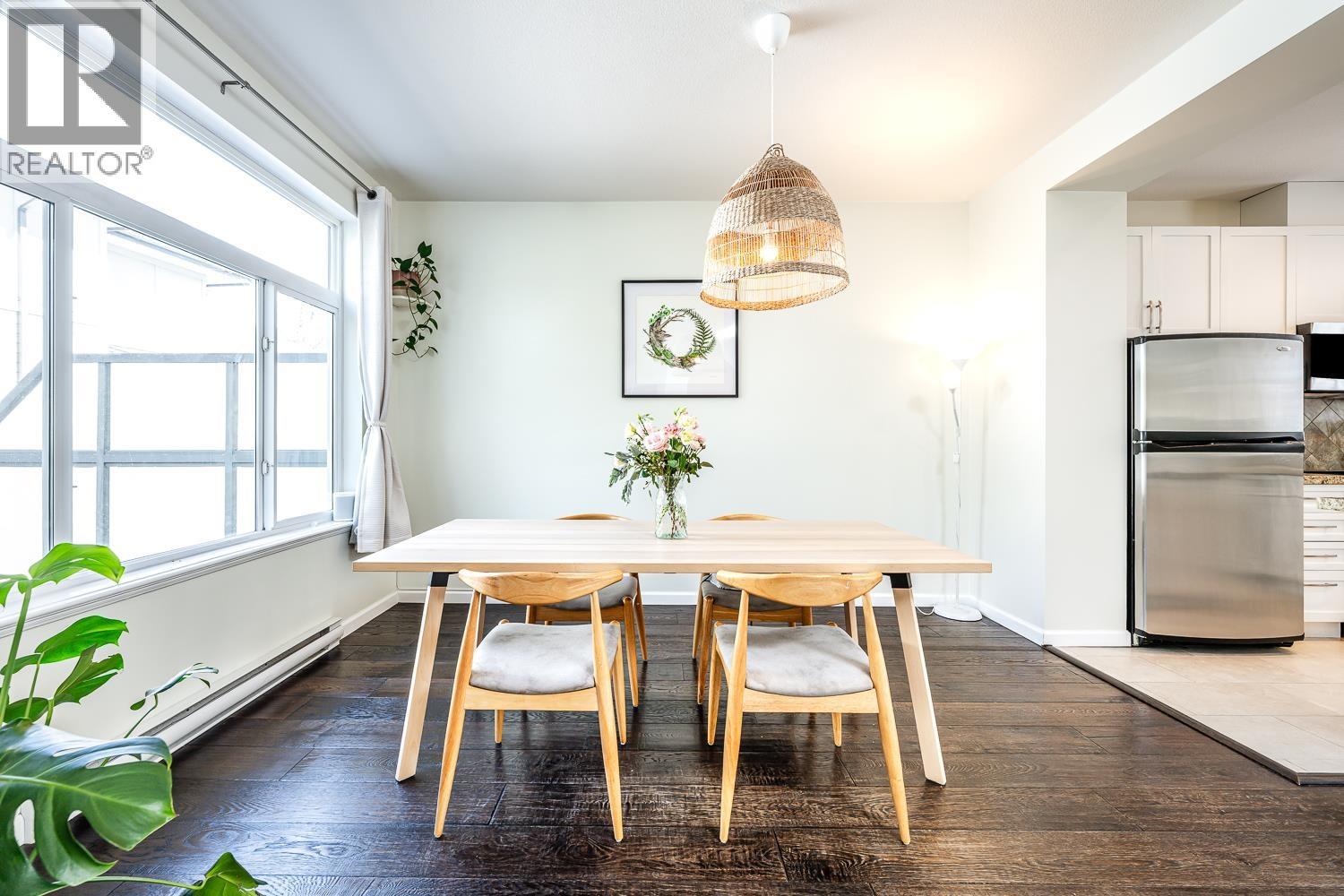 35 40632 GOVERNMENT ROAD, Squamish