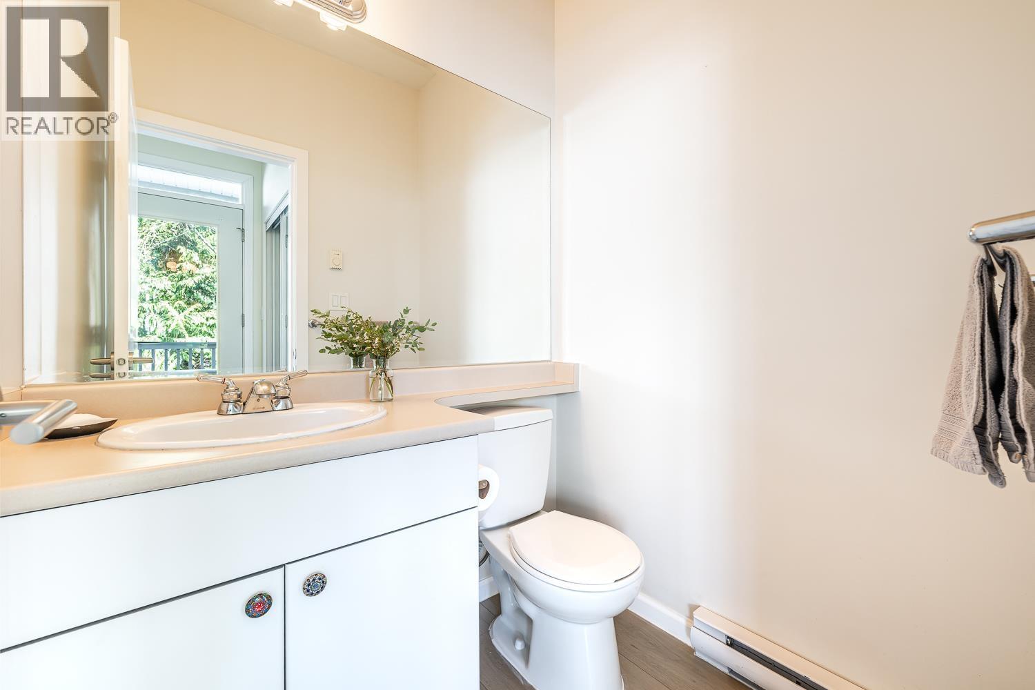 35 40632 GOVERNMENT ROAD, Squamish