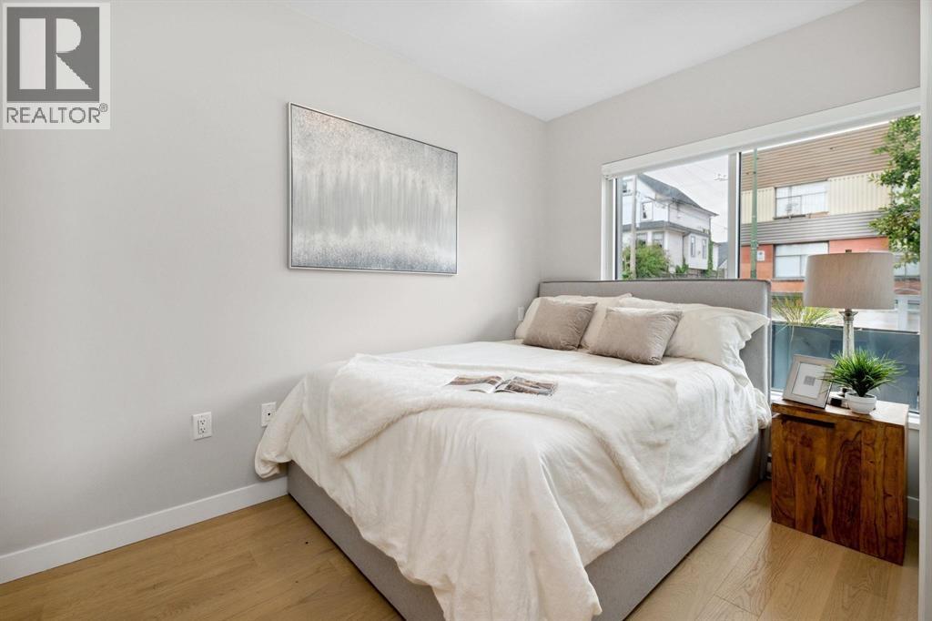 2512 FRASER STREET, Vancouver