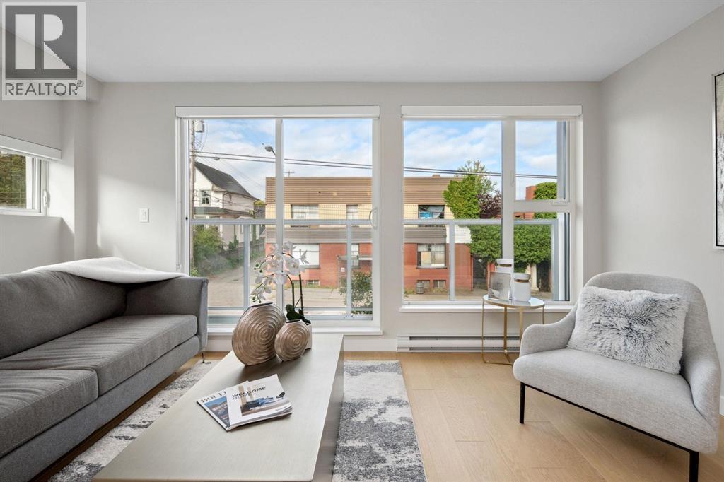 2512 FRASER STREET, Vancouver