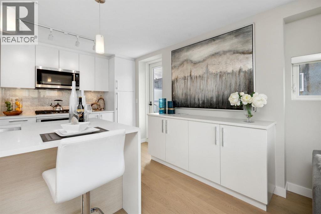 2512 FRASER STREET, Vancouver