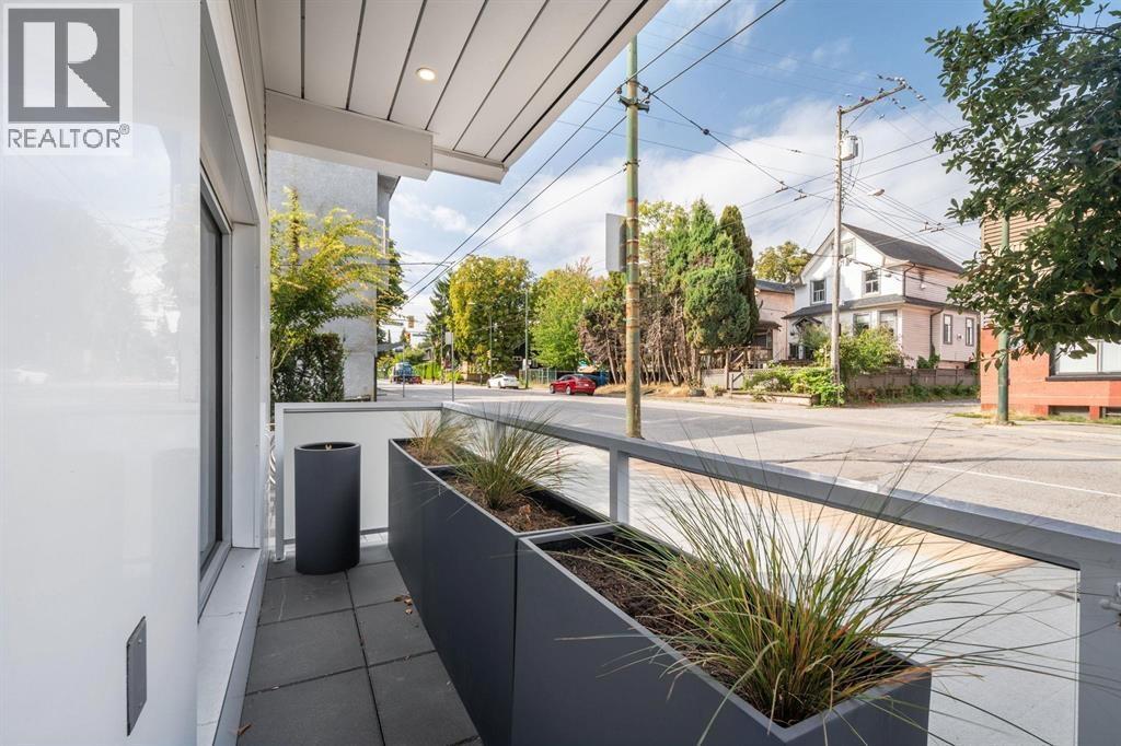 2512 FRASER STREET, Vancouver