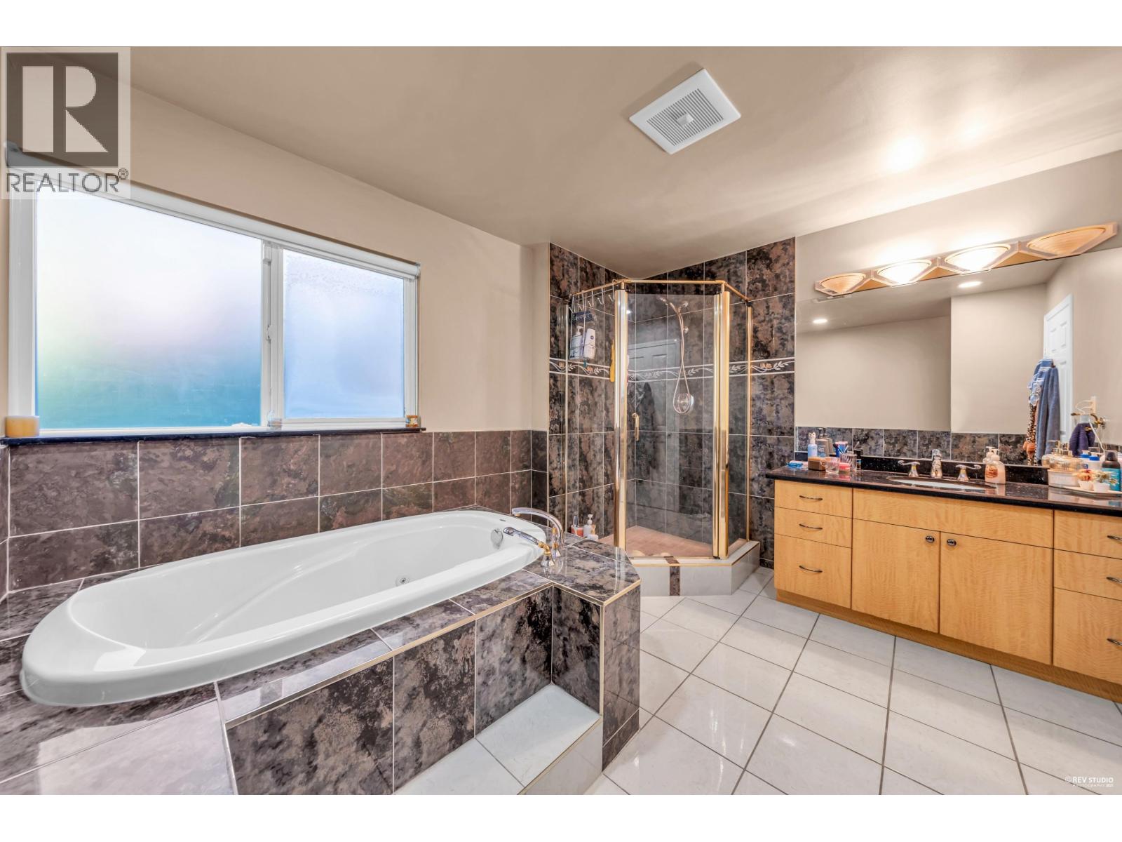 4673 WOODBURN ROAD, West Vancouver