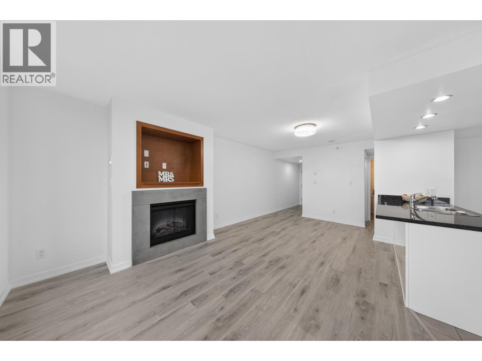 1601 9180 HEMLOCK DRIVE, Richmond