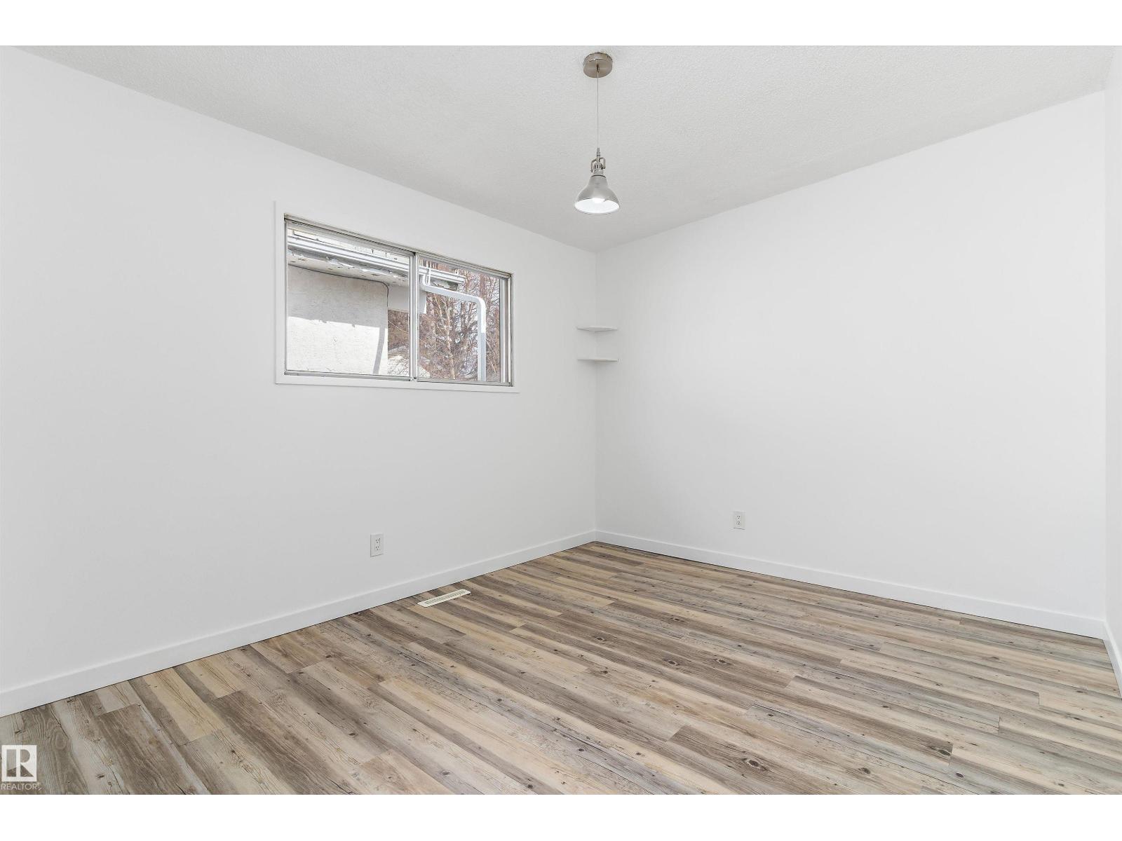 6103-6105 97A AV NW, Edmonton