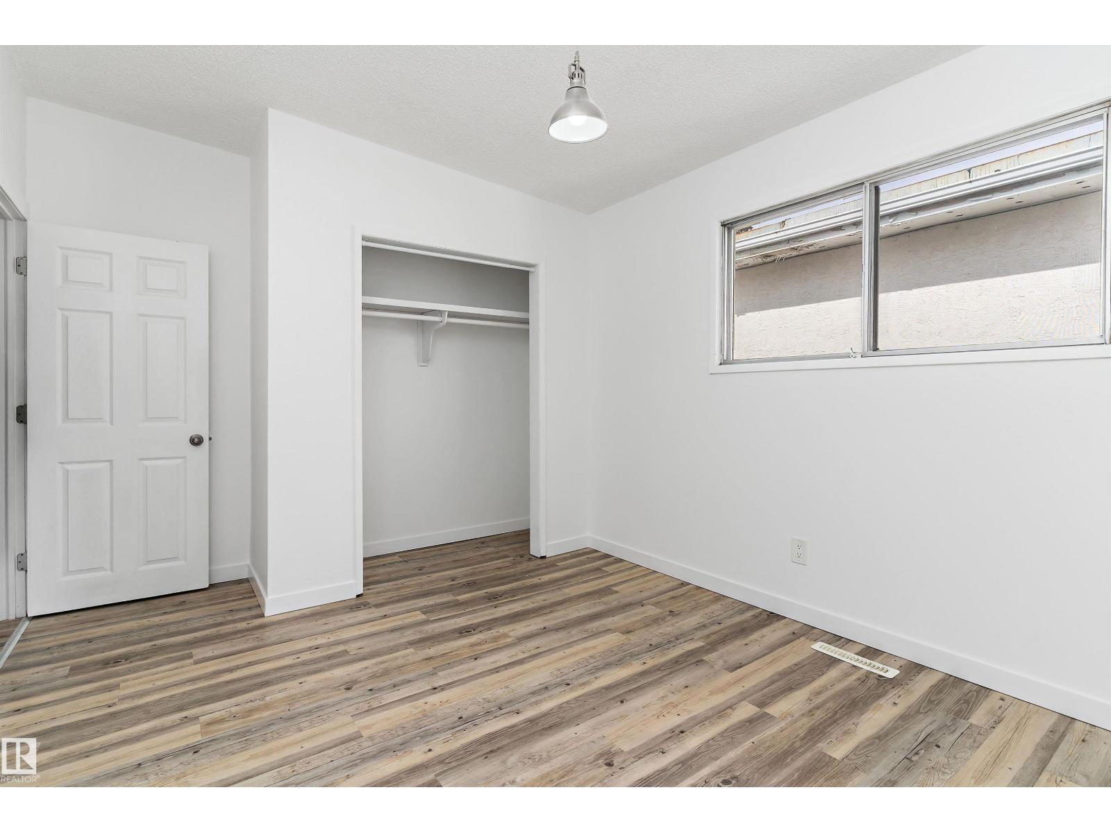 6103-6105 97A AV NW, Edmonton