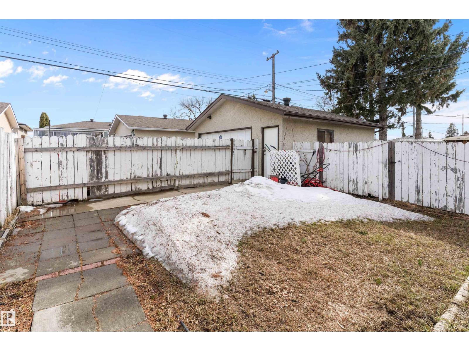 6103-6105 97A AV NW, Edmonton