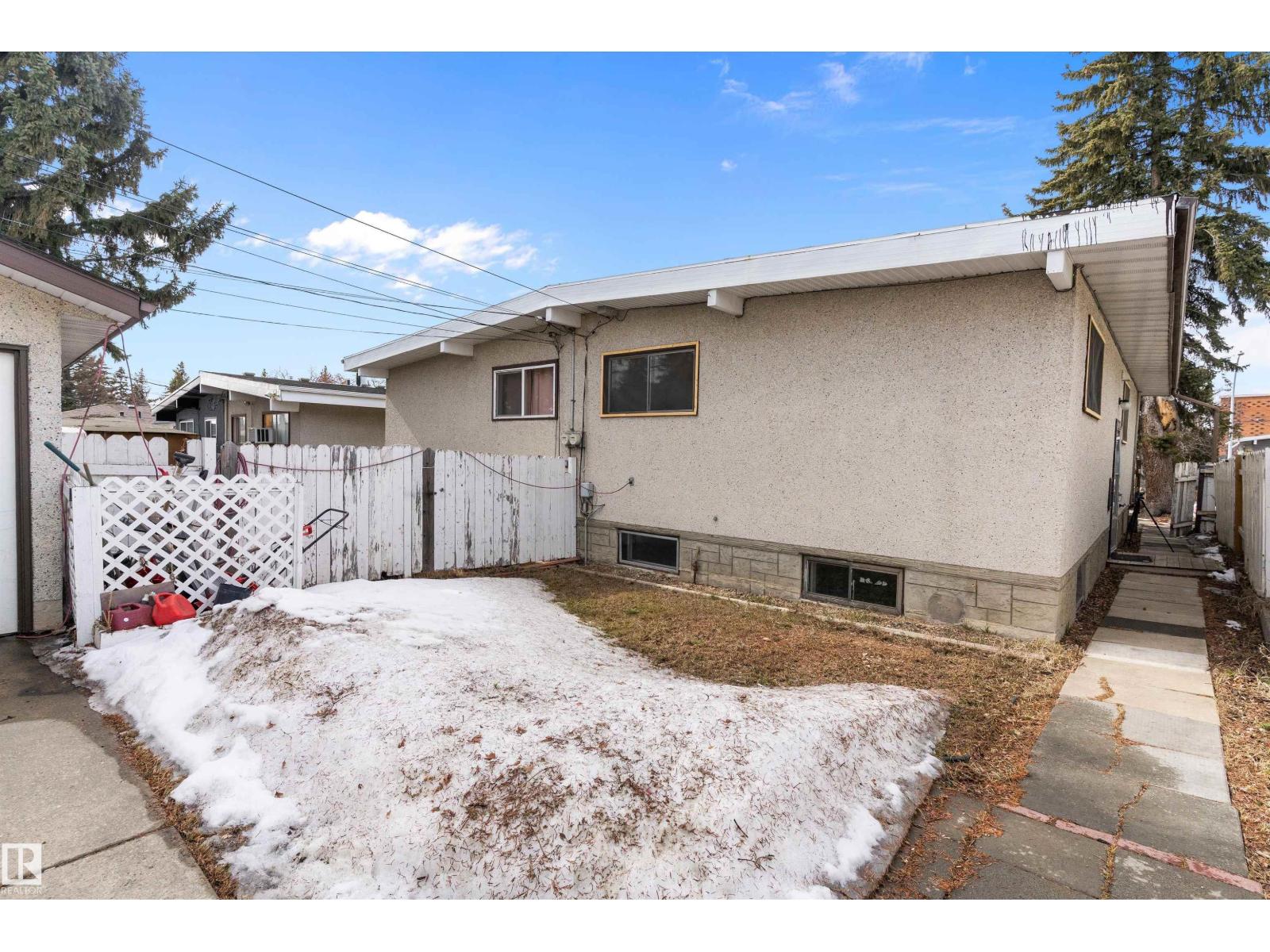 6103-6105 97A AV NW, Edmonton