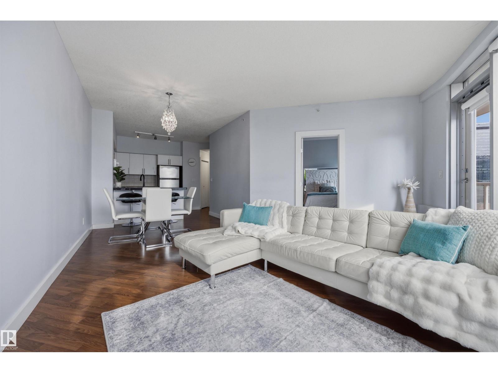 #1403 10136 104 ST NW, Edmonton