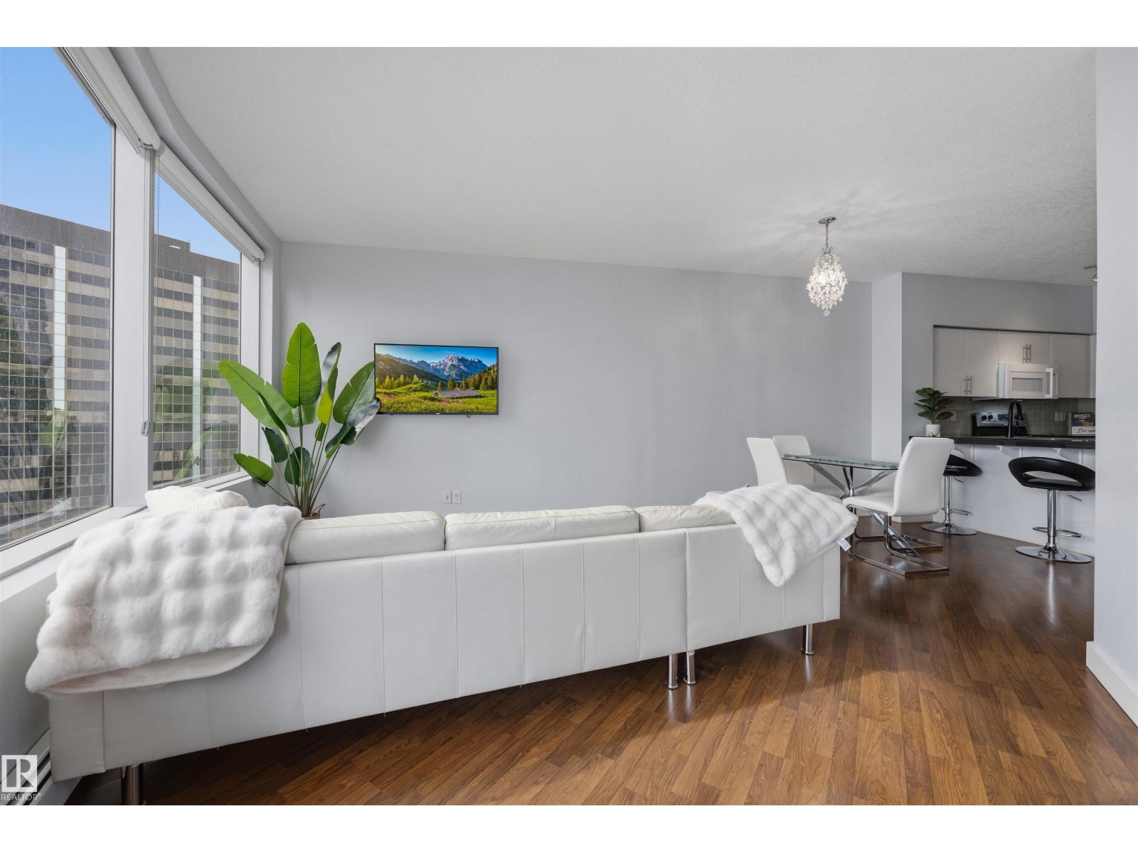 #1403 10136 104 ST NW, Edmonton