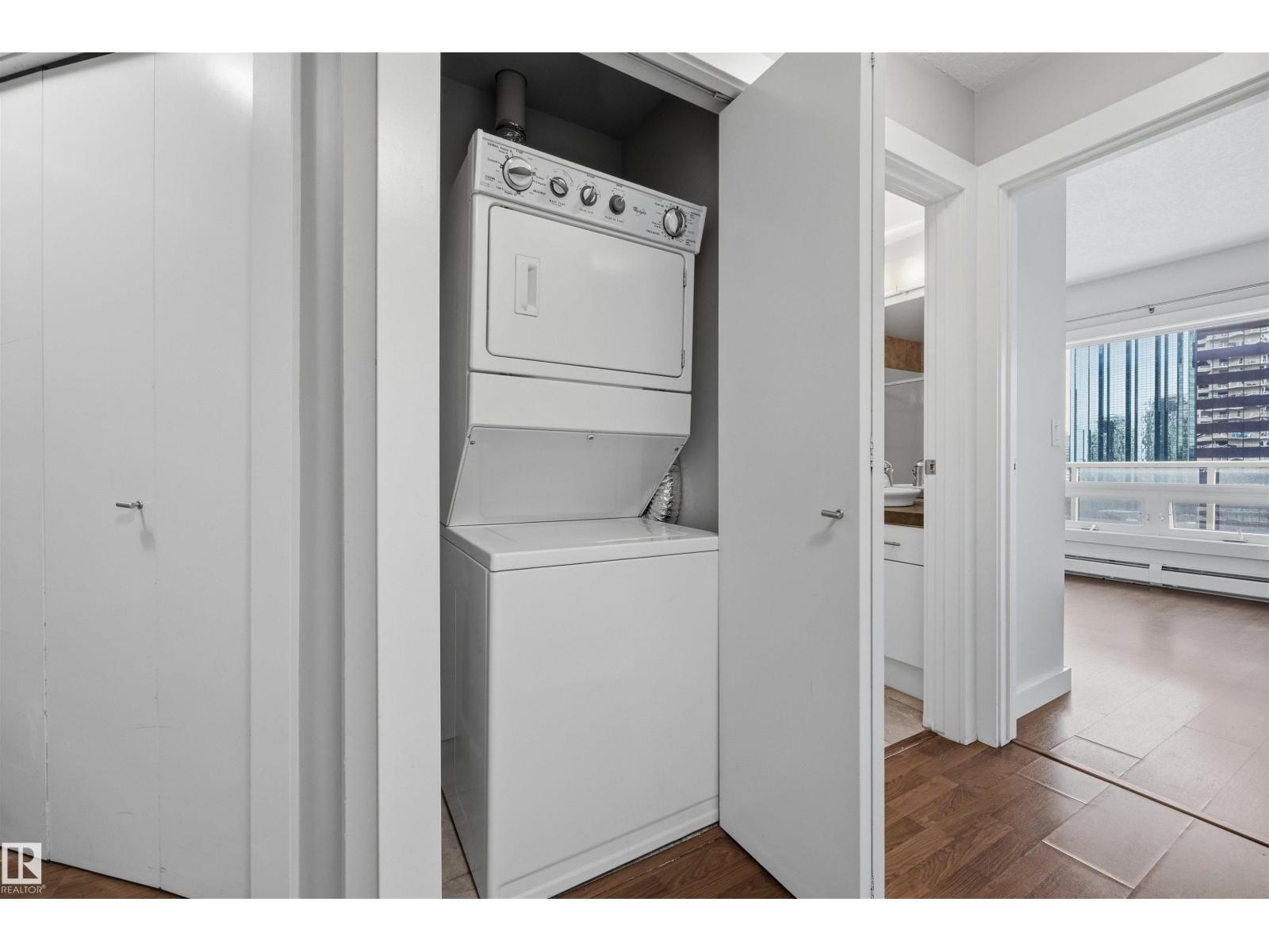 #1403 10136 104 ST NW, Edmonton