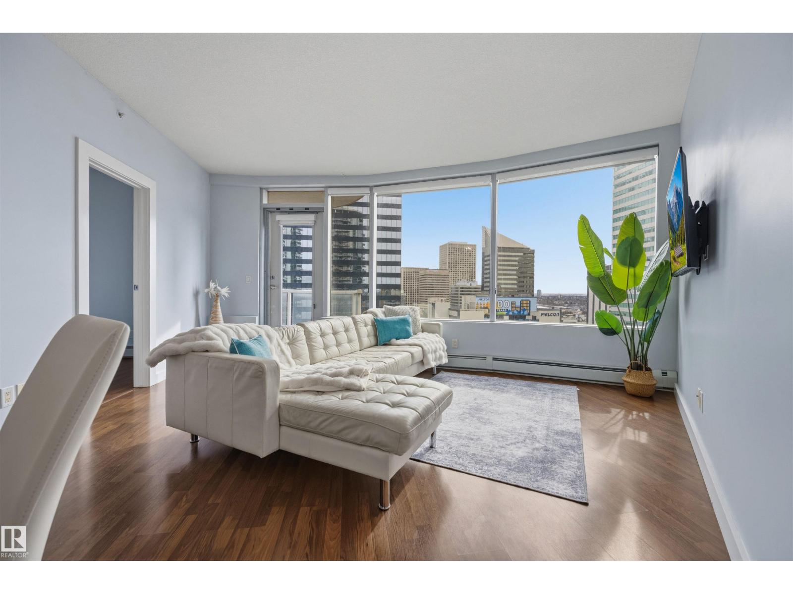 #1403 10136 104 ST NW, Edmonton