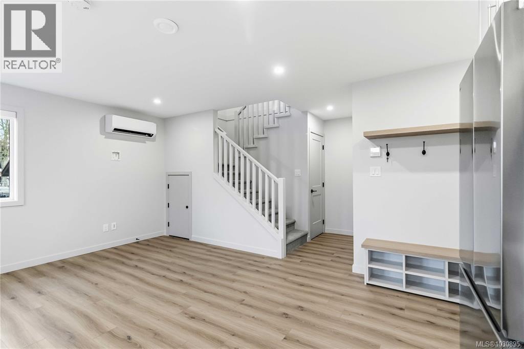 #4 1789 EMERSON ST - 8