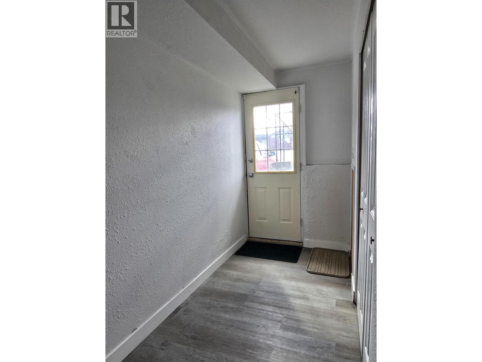 4336 FLYNN AVENUE - 23