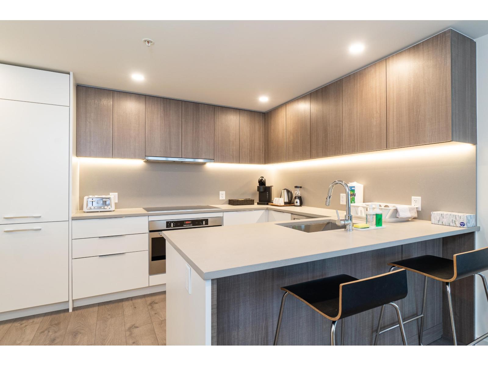 1703 13318 104 AVENUE, Surrey