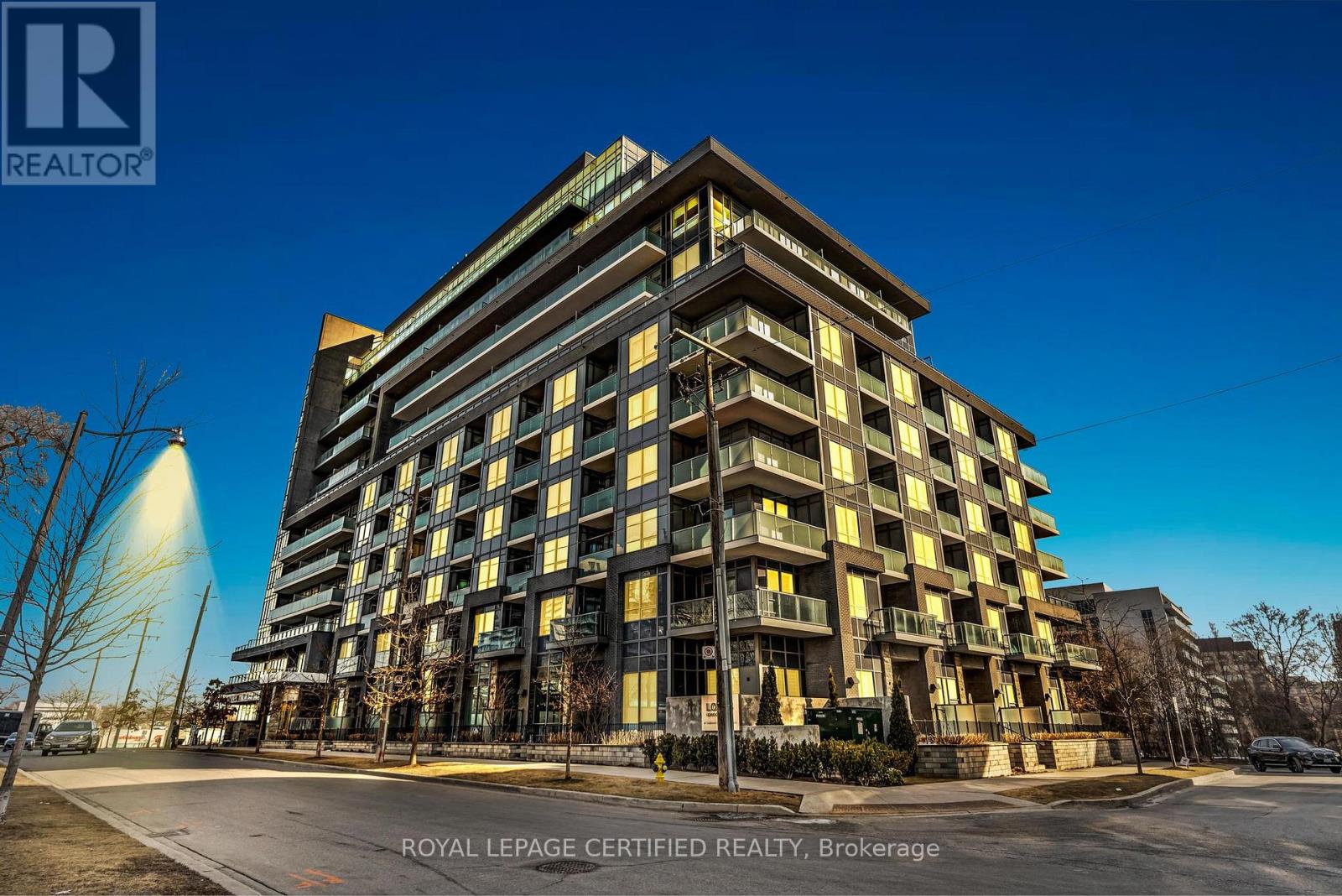 304 - 7 KENASTON GARDENS