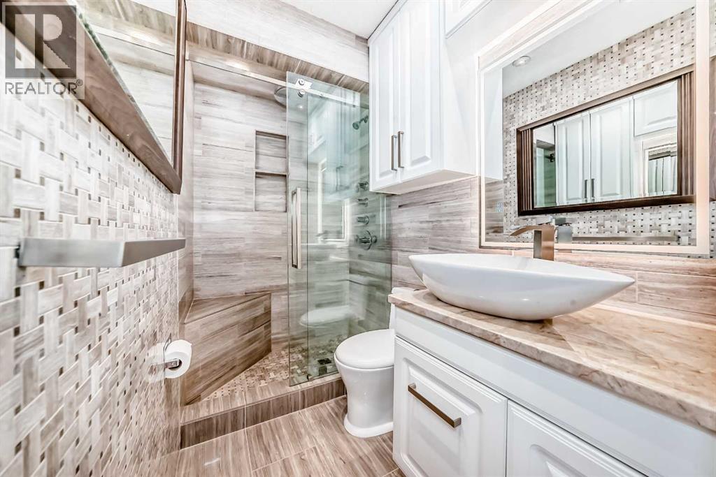 Single Family House Bi-level for Sale in  Fairmount Drive SE Acadia Calgary 