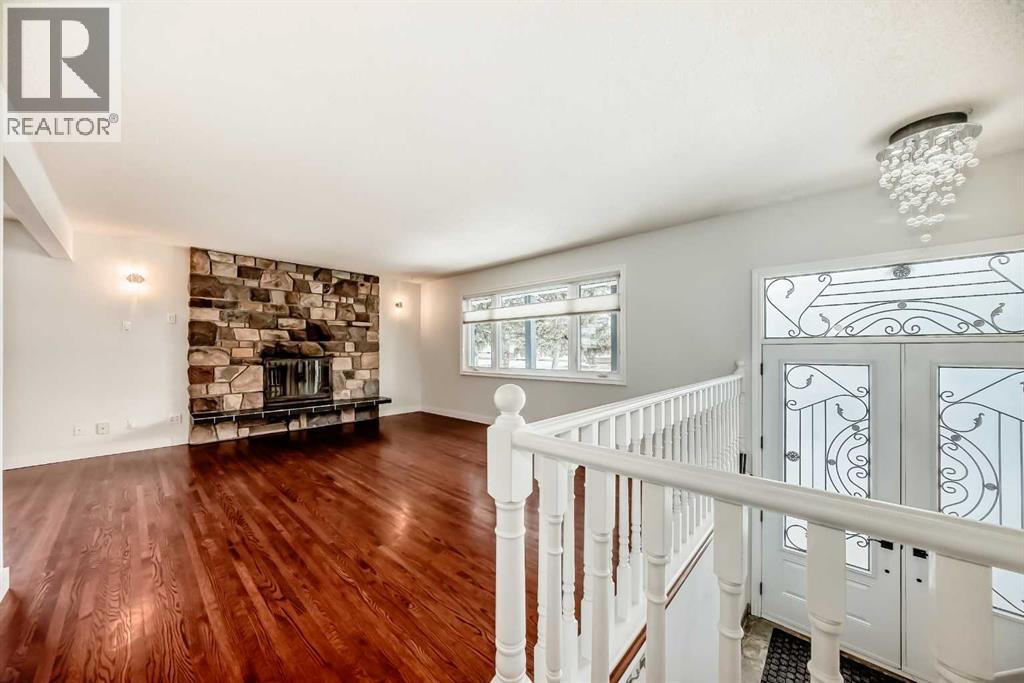 Single Family House Bi-level for Sale in  Fairmount Drive SE Acadia Calgary 