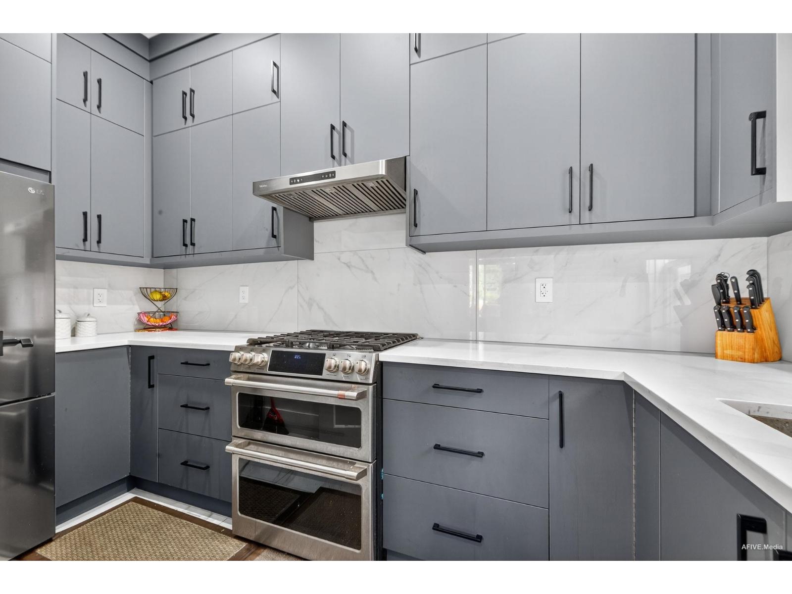 15363 94 AVENUE, Surrey