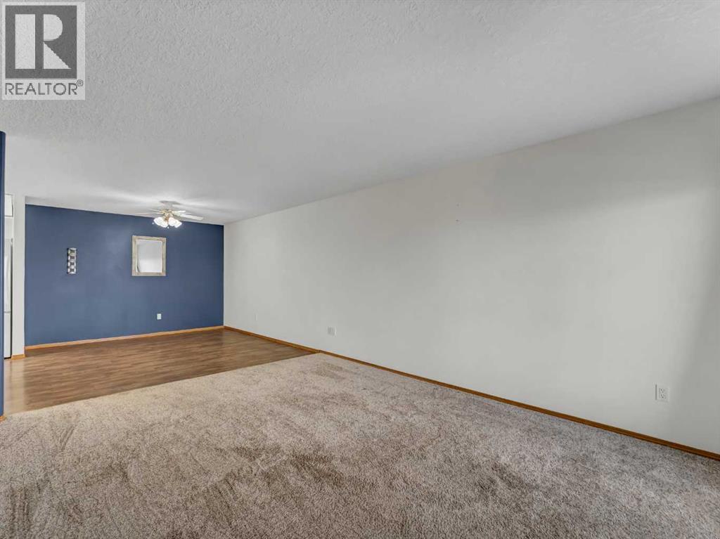 
          1535 Southview Drive Southeast
            <br/>
            <span>Medicine Hat</span>
            , 
            <span>AB</span>
             <span>T1B4H8</span>
         - Photo 18