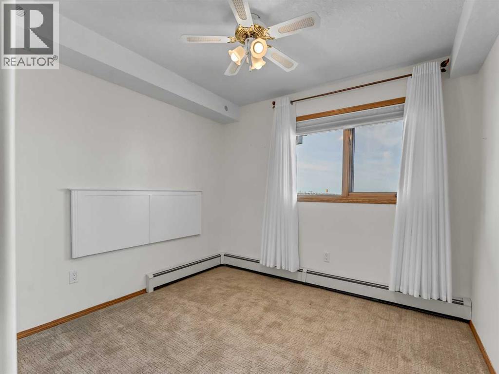 
          1535 Southview Drive Southeast
            <br/>
            <span>Medicine Hat</span>
            , 
            <span>AB</span>
             <span>T1B4H8</span>
         - Photo 20