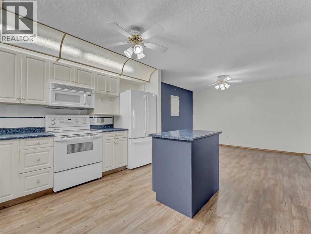 
          1535 Southview Drive Southeast
            <br/>
            <span>Medicine Hat</span>
            , 
            <span>AB</span>
             <span>T1B4H8</span>
         - Photo 8