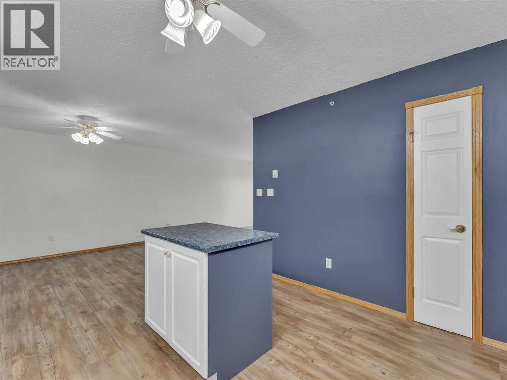 
          1535 Southview Drive Southeast
            <br/>
            <span>Medicine Hat</span>
            , 
            <span>AB</span>
             <span>T1B4H8</span>
         - Photo 9