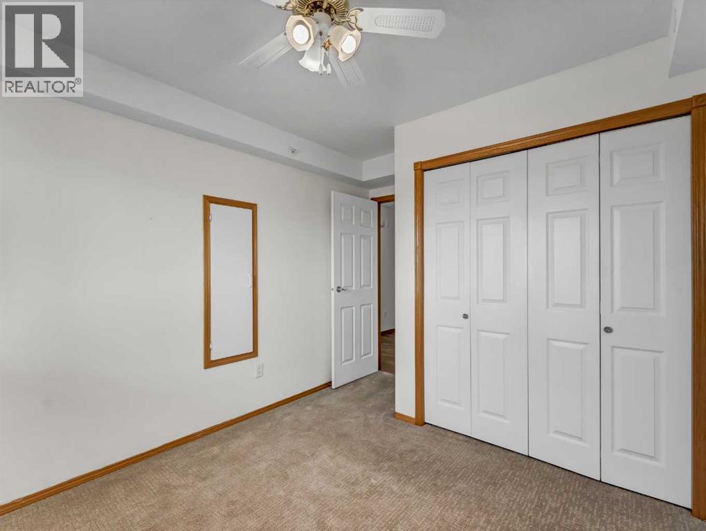 
          1535 Southview Drive Southeast
            <br/>
            <span>Medicine Hat</span>
            , 
            <span>AB</span>
             <span>T1B4H8</span>
         - Photo 21