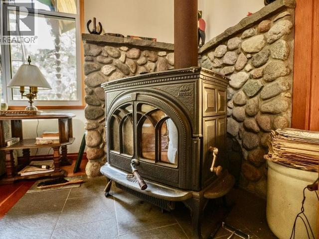 2777 CEDAR WAY, Savary Island