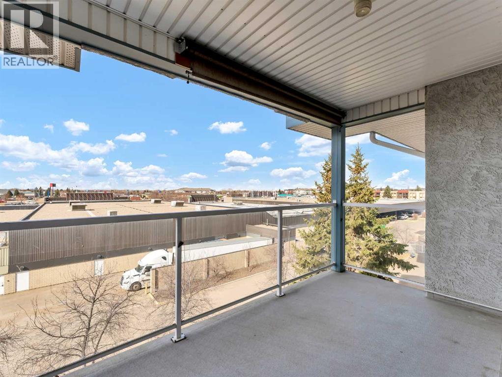 
          1535 Southview Drive Southeast
            <br/>
            <span>Medicine Hat</span>
            , 
            <span>AB</span>
             <span>T1B4H8</span>
         - Photo 28