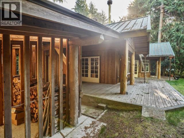 2777 CEDAR WAY, Savary Island