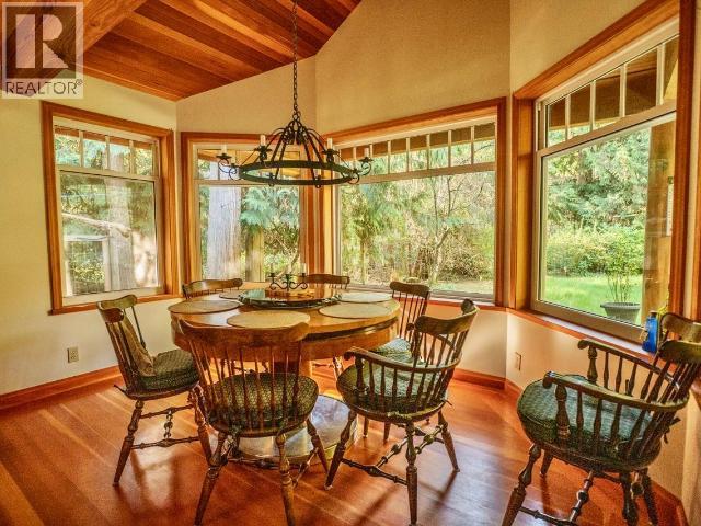 2777 CEDAR WAY, Savary Island