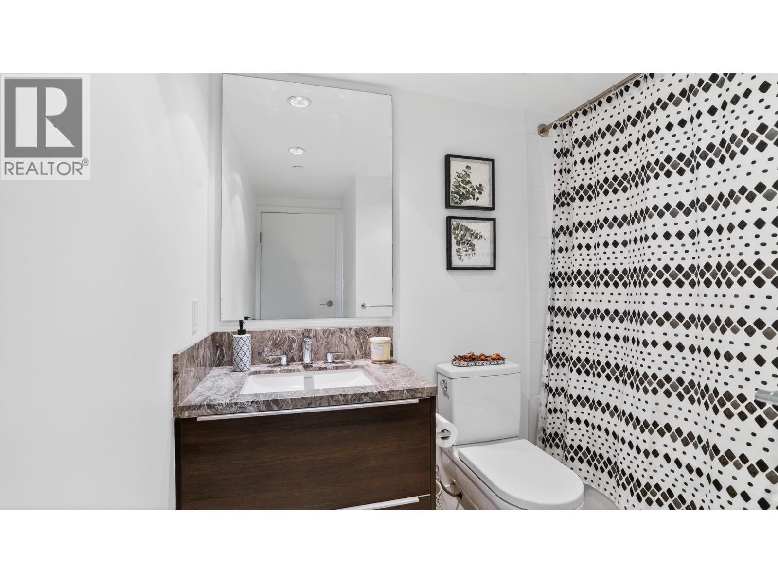 1401 1550 FERN STREET, North Vancouver