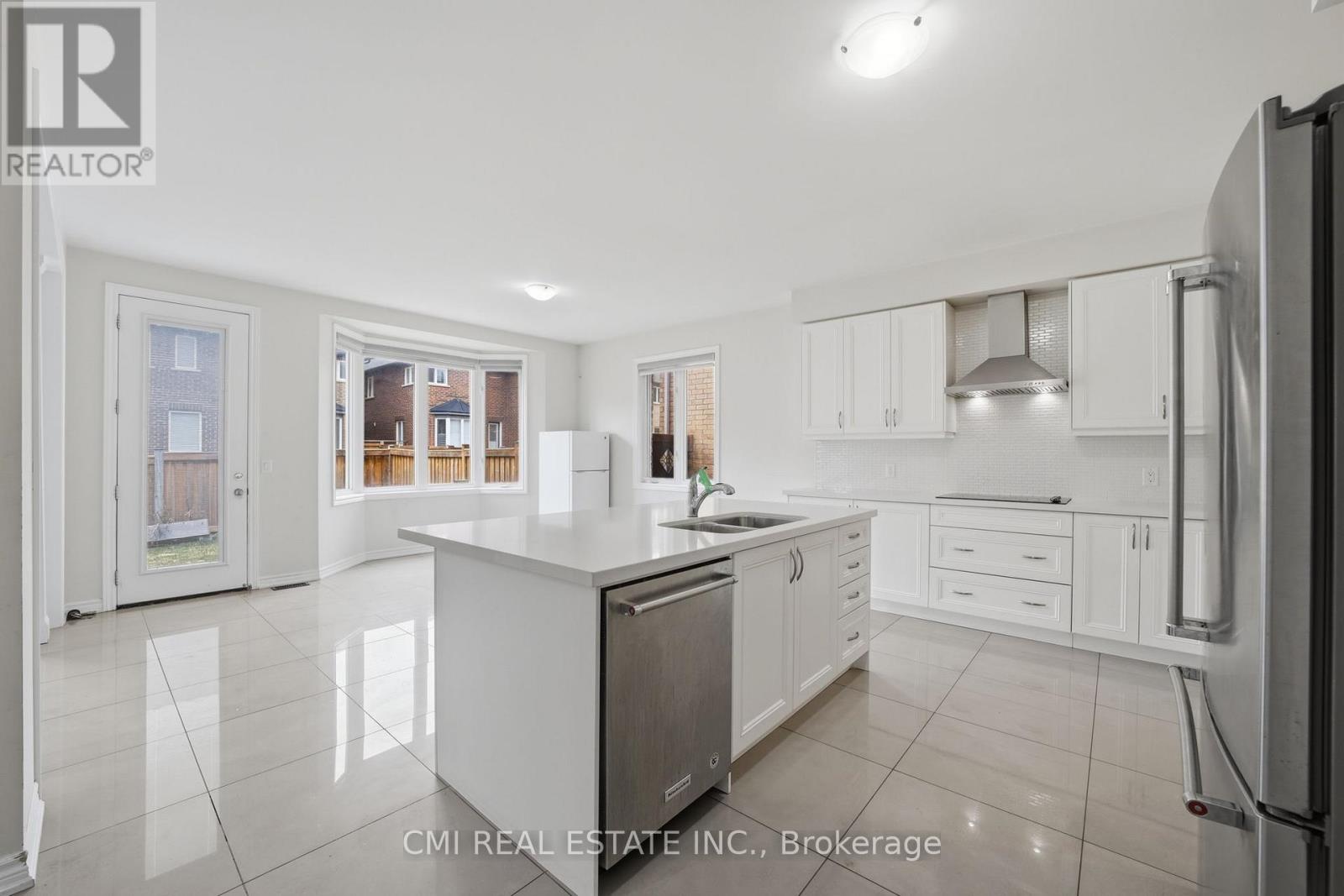 42 VALLEYBROOK CRESCENT - 14