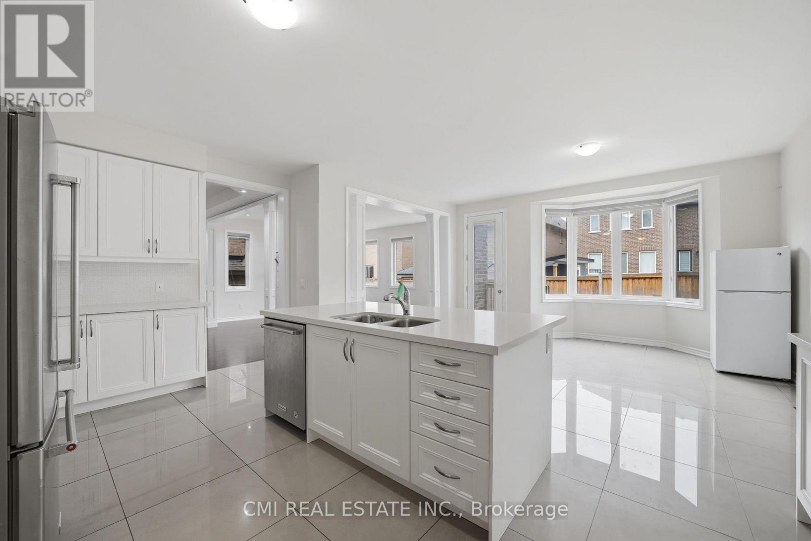 42 VALLEYBROOK CRESCENT - 15
